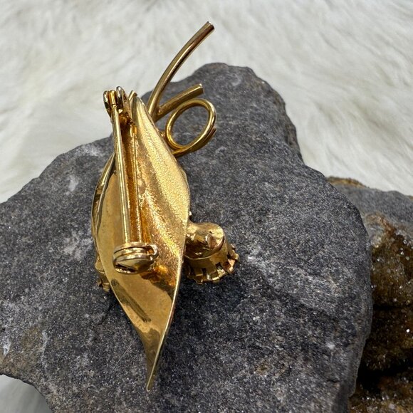 Vintage Gold Tone Leaf w/ Topaz Rhinestone Brooch  Prong Set - Picture 5 of 6